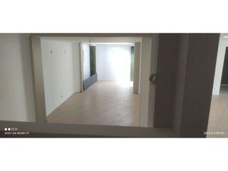 Foto 3 de El Batán, Local Comercial en Renta, 120m2, 4 Ambientes.