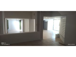 Foto 5 de El Batán, Local Comercial en Renta, 120m2, 4 Ambientes.