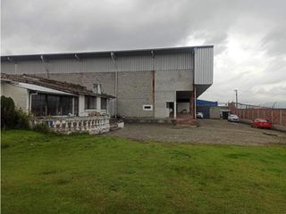 Conocoto, Galpón en  Renta, 1207m2, 3 Ambientes.