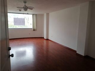 Foto 21 de La Concepción, Oficina en  Renta, 131m2, 4 Ambientes.