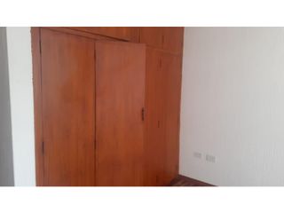 Foto 5 de Iñaquito, Oficina o Local Comercial en Renta, 210m2, 5 Ambiente.