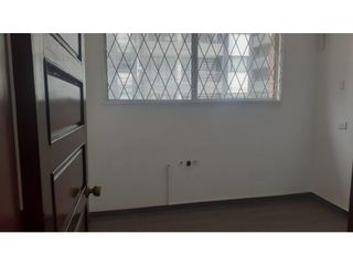 Foto 7 de Iñaquito, Oficina o Local Comercial en Renta, 210m2, 5 Ambiente.