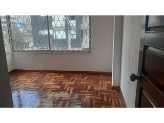 Foto 4 de Iñaquito, Oficina o Local Comercial en Renta, 210m2, 5 Ambiente.