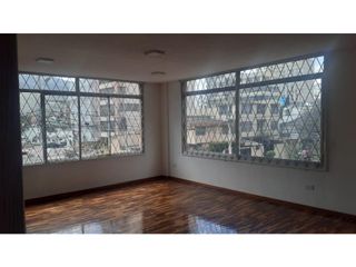 Foto 1 de Iñaquito, Oficina o Local Comercial en Renta, 210m2, 5 Ambiente.