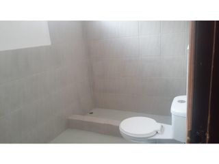 Foto 10 de Iñaquito, Oficina o Local Comercial en Renta, 210m2, 5 Ambiente.