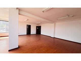 Foto 18 de Gaspar de Villarroel, oficina Local  en  Renta, 420m2, 7 Ambientes.