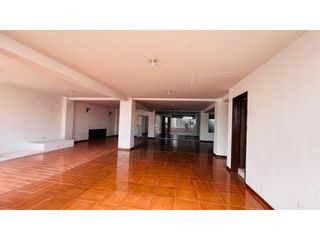 Foto 1 de Gaspar de Villarroel, oficina Local  en  Renta, 420m2, 7 Ambientes.