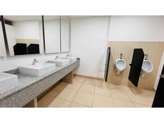 Foto 11 de República de El Salvador, Oficina en  Renta, 890m2, 4 Ambientes.