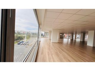 Foto 17 de República de El Salvador, Oficina en  Renta, 890m2, 4 Ambientes.
