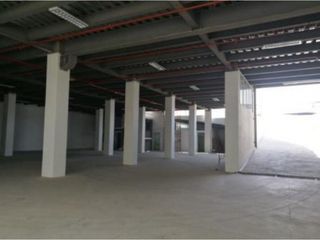 Foto 3 de Carcelén, Galpón en  Renta, 2000m2, 10 Ambientes.