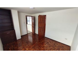 Foto 21 de La Kennedy, Casa Comercial en  Renta, 350m2, 5 Ambientes.