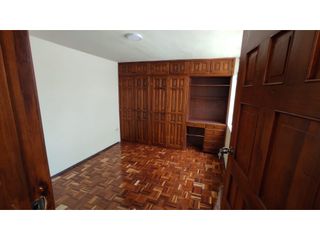 Foto 9 de La Kennedy, Casa Comercial en  Renta, 350m2, 5 Ambientes.