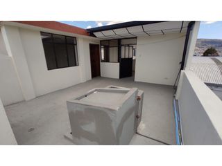 Foto 23 de La Kennedy, Casa Comercial en  Renta, 350m2, 5 Ambientes.
