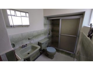 Foto 13 de La Kennedy, Casa Comercial en  Renta, 350m2, 5 Ambientes.