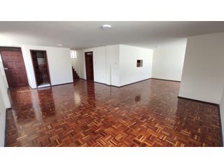 Foto 6 de La Kennedy, Casa en  Renta, 350m2, 5 Habitaciones.