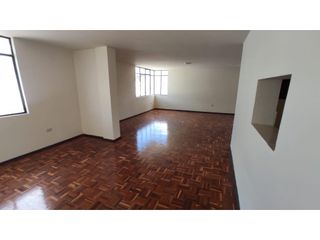 Foto 2 de La Kennedy, Casa en  Renta, 350m2, 5 Habitaciones.