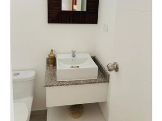 Foto 8 de San Juan de Cumbayá, Casa en  Renta, 135m2, 2 Habitaciones.