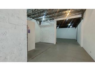 Foto 3 de Carcelén, Galpón o Bodega en  Renta, 102m2, 2 Ambientes.
