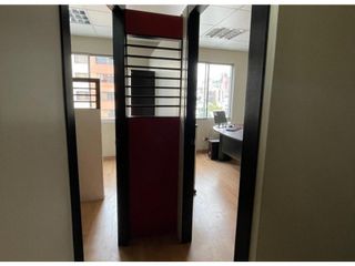 Foto 11 de La Orellana, Oficina en  Renta, 74m2, 3 Ambientes .