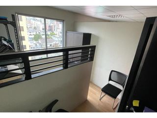 Foto 2 de La Orellana, Oficina en  Renta, 74m2, 3 Ambientes .