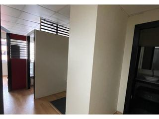 Foto 9 de La Orellana, Oficina en  Renta, 74m2, 3 Ambientes .