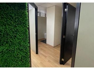 Foto 8 de La Orellana, Oficina en  Renta, 74m2, 3 Ambientes .
