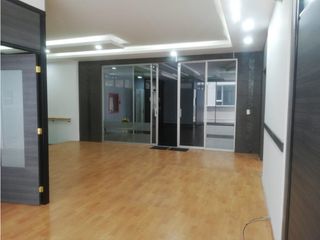 Foto 1 de Quito Tenis, Oficina en  Renta, 285m2, 10 Ambientes.