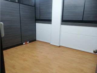 Foto 8 de Quito Tenis, Oficina en  Renta, 285m2, 10 Ambientes.