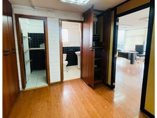 Foto 5 de Iñaquito, Oficina en  Renta, 120m2, 3 Ambientes .