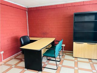 Foto 5 de Iñaquito, Oficina en Renta, 52m2, 2 Ambientes.