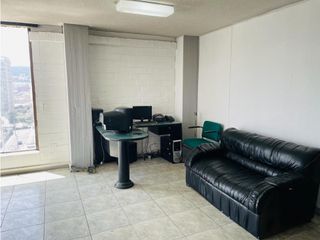 Foto 4 de Iñaquito, Oficina en Renta, 70m2, 3 Ambientes.