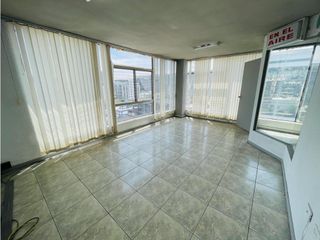 Foto 1 de Iñaquito, Oficina en Renta, 70m2, 3 Ambientes.