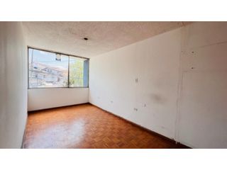 Foto 4 de Rumipamba, Local Comercial en Renta, 300m2, 12 Ambientes.