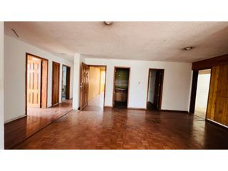 Foto 5 de Rumipamba, Local Comercial en Renta, 300m2, 12 Ambientes.