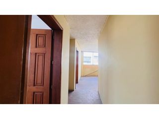 Foto 17 de Rumipamba, Local Comercial en Renta, 300m2, 12 Ambientes.