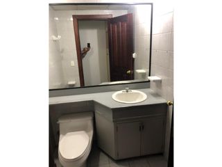 Foto 5 de 12 de Octubre, Oficina en  Renta, 76m2, 2 Ambiente, 1 Baño.