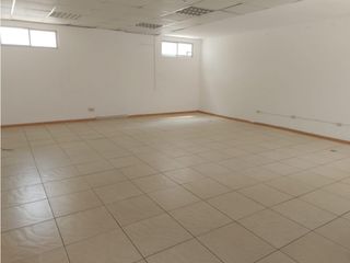 Foto 4 de La Orellana, Oficina en  Renta, 700m2, 14 Ambientes.