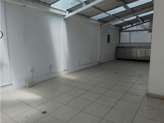 Foto 6 de La Orellana, Oficina en  Renta, 700m2, 14 Ambientes.