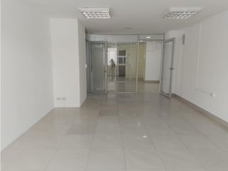 Foto 3 de La Orellana, Oficina en  Renta, 700m2, 14 Ambientes.
