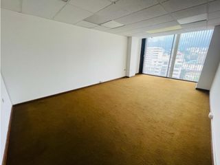 La Mariscal, Oficina en  Renta, 340m2, 12 Ambientes.