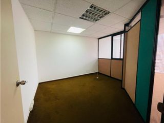 La Mariscal, Oficina en  Renta, 340m2, 12 Ambientes.