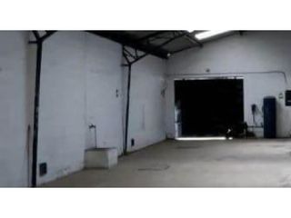 Foto 2 de Pomasqui, Galpón en  Renta, 300m2, 2 Ambientes.