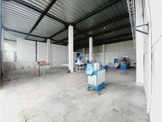 Foto 16 de Carcelén, Galpón en  Renta, 300m2, 1 Ambiente.