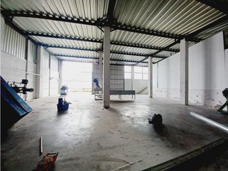 Foto 5 de Carcelén, Galpón en  Renta, 300m2, 1 Ambiente.
