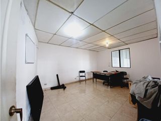 Foto 17 de Carcelén, Galpón en  Renta, 300m2, 1 Ambiente.