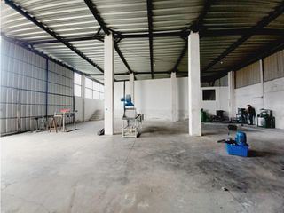 Foto 4 de Carcelén, Galpón en  Renta, 300m2, 1 Ambiente.