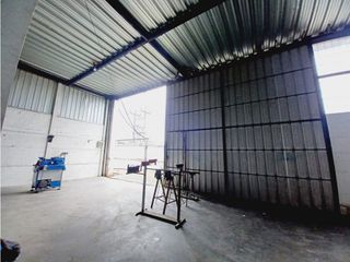 Foto 7 de Carcelén, Galpón en  Renta, 300m2, 1 Ambiente.
