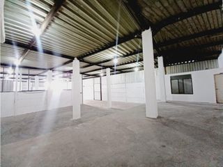 Foto 6 de Carcelén, Galpón en  Renta, 300m2, 2 Ambientes.