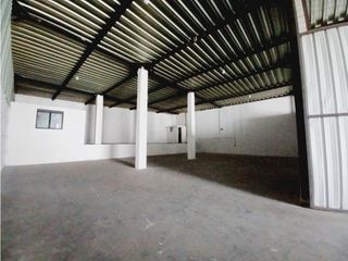 Foto 5 de Carcelén, Galpón en  Renta, 300m2, 2 Ambientes.