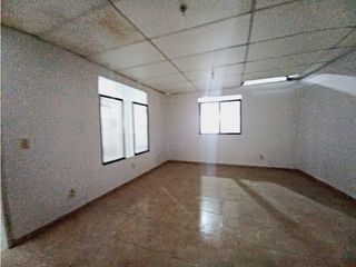 Foto 13 de Carcelén, Galpón en  Renta, 300m2, 2 Ambientes.
